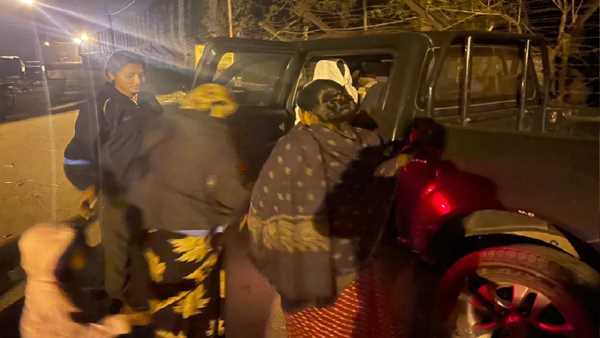 पश्चिम बंगाल के नदिया में बीएसएफ ने गर्भवती महिला को पहुंचाया अस्पताल